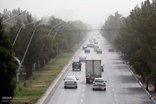 مدينة كرمان تحت الغبار