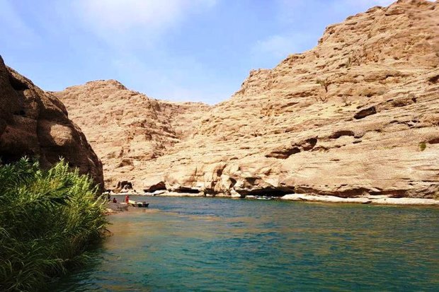 انتقال گردشگر نجات یافته به بیمارستانی در دزفول