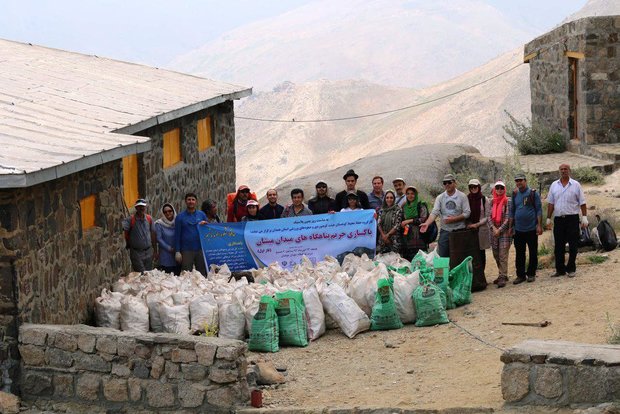 حریم پناهگاه‌های میدان «میشان» همدان پاک‌سازی شد