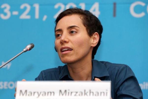 مدال «مریم میرزاخانی» به زنان نخبه علمی اهدا می شود