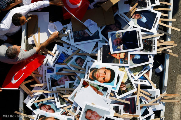 Türkiye’deki 15 Temmuz’u anma töreninden kareler