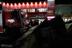 آتش سوزی انبار بزرگ جاده ساوه پس از ۶ ساعت مهار شد