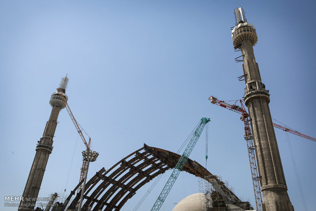 Tehran home of world's largest metal, concrete porch