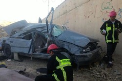 ۳مصدوم براثر سقوط پژو پارس از پل در میامی