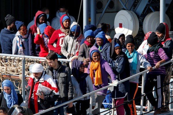تشدید نزاع میان ایتالیا و اتحادیه اروپا بر سر پذیرش مهاجران 