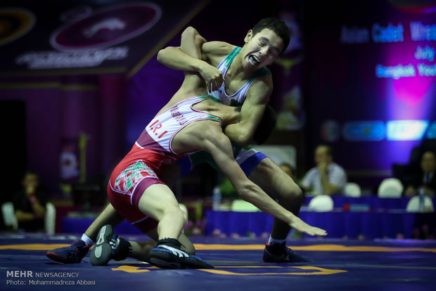 İranlı güreşçilerden mutlak Asya şampiyonluğu
