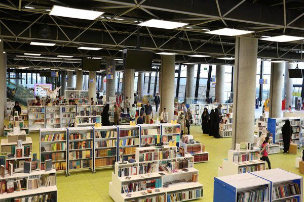 باغ کتاب امکانات ویژه‌ به دانشجویان دانشگاه تهران ارائه می‌کند