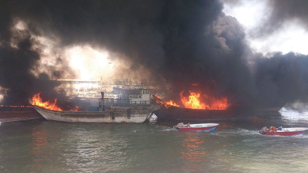 ۱۳ لنج طعمه حریق شد/مصدومیت ۹ نفر 