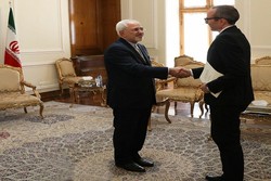 سفیر جدید اتریش در ایران استوارنامه خود را تسلیم ظریف کرد