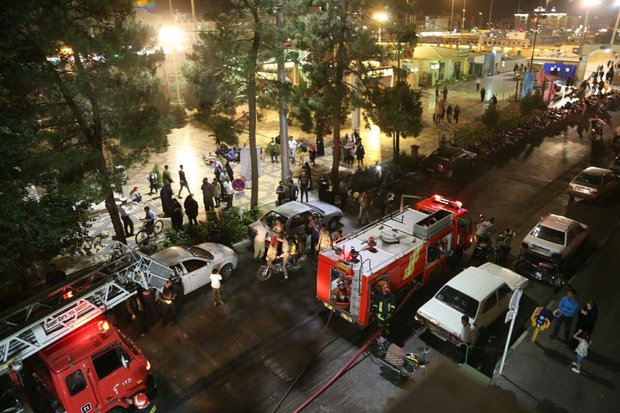 آتش سوزی  گسترده بارانداز کالا در مرکز تهران/ حادثه تلفات نداشت