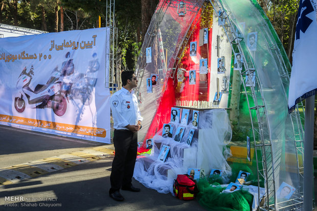 رونمایی از ۲۰۰ دستگاه موتور لانس در تهران با حضور وزیر بهداشت 