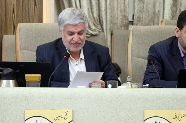 استعفای نمایندگان اصفهان در حمایت از کشاورزان ستودنی است