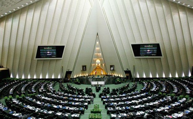 MPs sign letter for questioning Rouhani on currency