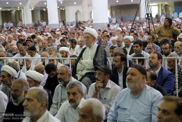 Iranians march in support of Myanmar, Palestine in Qom