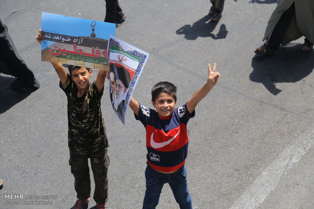 Iranians march in support of Myanmar, Palestine in Qom