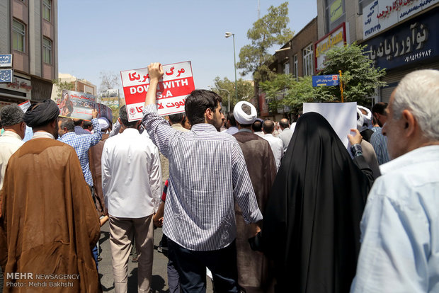 Iranians march in support of Myanmar, Palestine in Qom