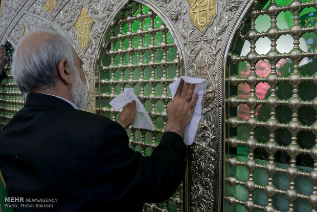 مراسم غبارروبی و عطرافشانی حرم مطهر امامزاده موسی مبرقع(ع) فرزند بلافصل امام جواد (ع)  