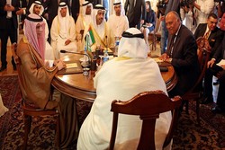 ملك البحرين يلتقي وزراء خارجية "دول المقاطعة" ومناقشة  3 عقوبات جديدة ضد قطر