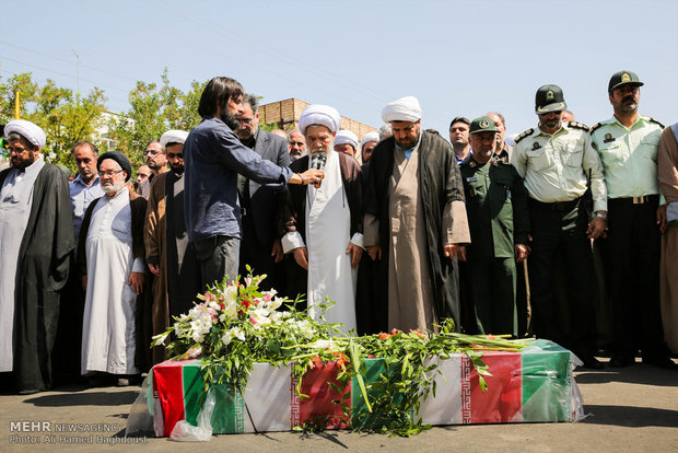 مراسم تشییع پیکر دو شهید گمنام در هادیشهر 