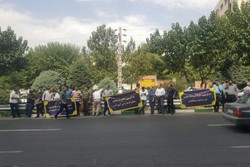 تجمع اعتراضی برخی پیمانکاران مخابرات تهران برای دریافت مطالبات
