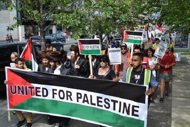 Canadians organize protest rally in front of Israeli consulate