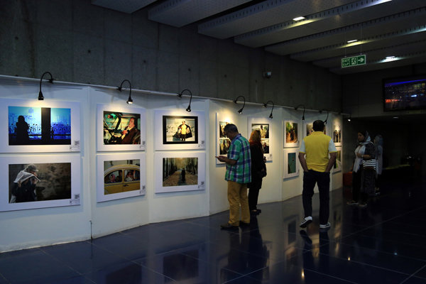 ۳۶ سال تاریخ تهران در نمایشگاه عکس فیلم های سینمای ایران