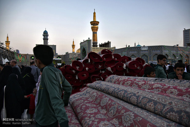 گلباران حرم مطهر رضوی