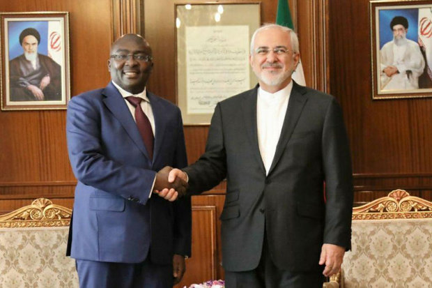 Zarif discusses with officials of Zimbabwe, Ghana, Ecuador