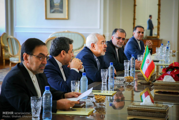 Zarif's meeting with foreign attendants of Rouhani's inaugural ceremony