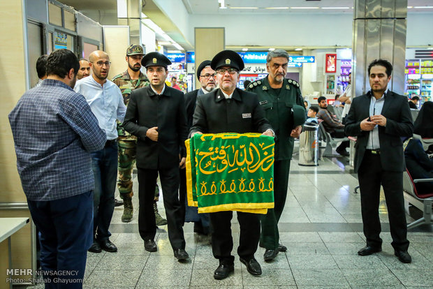 حضور کاروان زیر سایه خورشید در فرودگاه مهرآباد