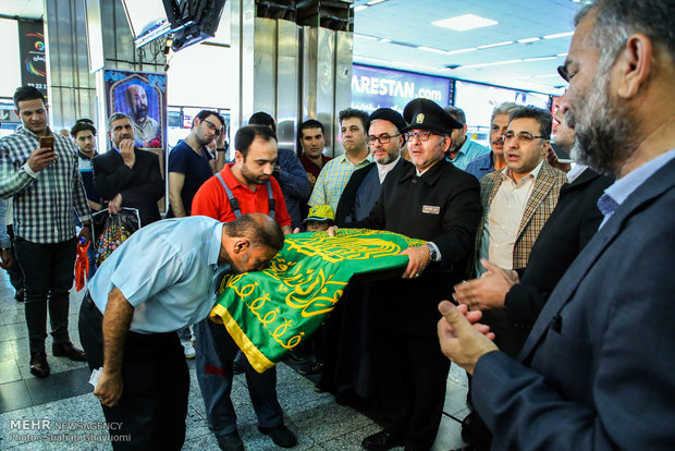 حضور کاروان زیر سایه خورشید در فرودگاه مهرآباد