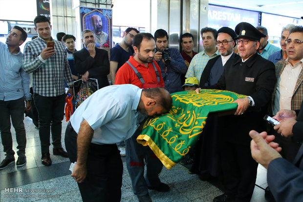 حضور کاروان زیر سایه خورشید در فرودگاه مهرآباد