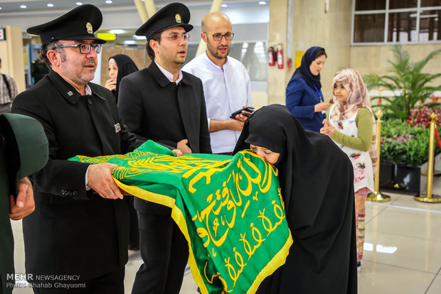 حضور کاروان زیر سایه خورشید در فرودگاه مهرآباد