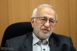 نبوی: آمریکایی‌ها در انتخابات کارتر را برای حمایت از پهلوی محکوم کردند