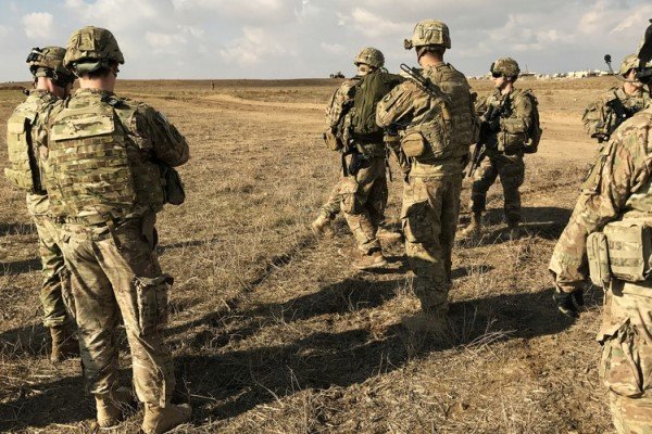 الجيش الأمريكي يعلن مقتل اثنين من جنوده وإصابة آخرين شمال العراق
