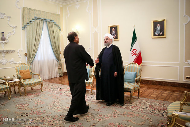 Rouhani meets foreign dignitaries