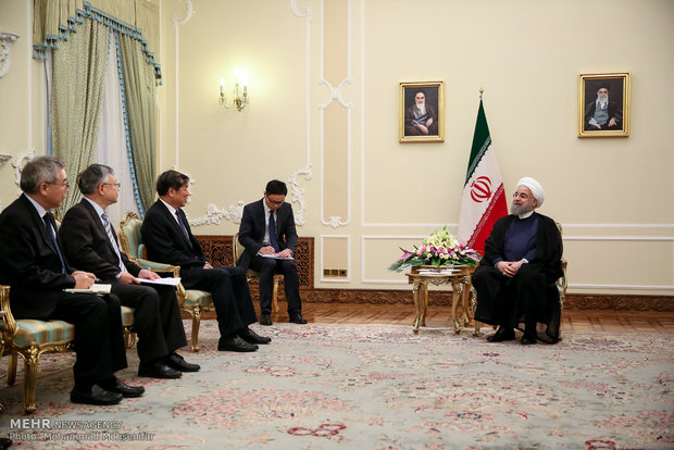 Rouhani meets foreign dignitaries