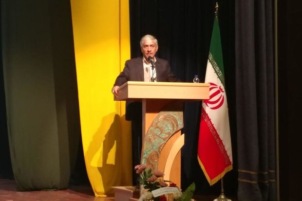 برخی در درون نظام نمی گذارند دلسوزان به مردم خدمت کنند احمد همتی - کراپشده