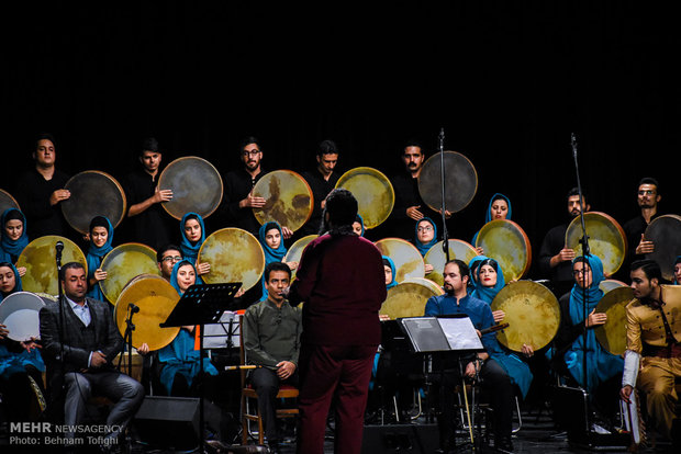 Tahran'da geleneksel İran müziği coşkusu