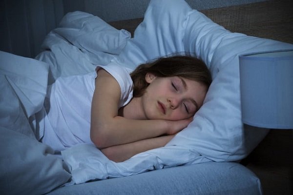 کودکان بی خواب تبدیل به بزرگسالان بی خواب می شوند