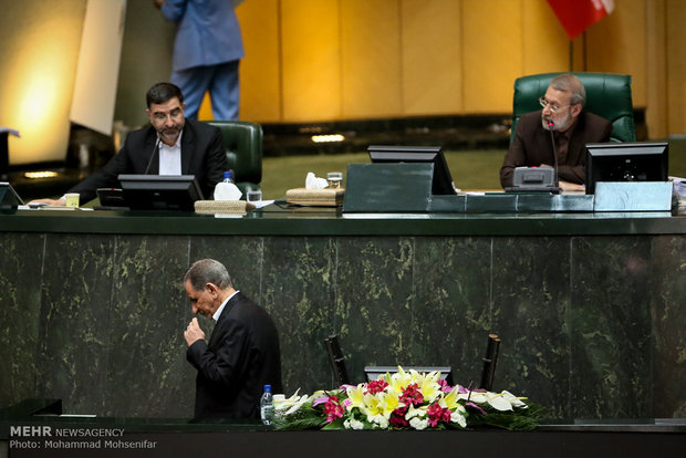 Iran’s parliament debates on Rouhani’s cabinet picks