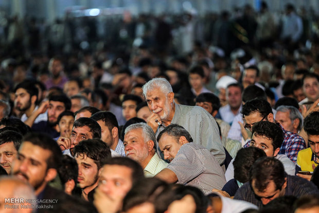 تجلیل از خانواده شهید حججی در مسجد مقدس جمکران‎