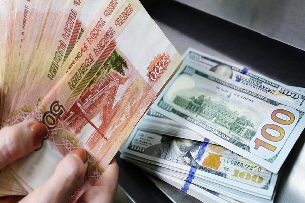 روسیه به دنبال حذف دلار از نظام اقتصادی خود است