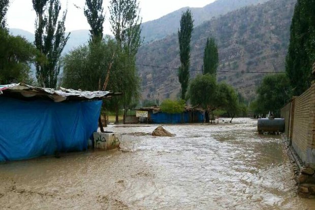 جزئیات سیل در باغ‌ملک/تلف شدن گوسفندان با رعدوبرق