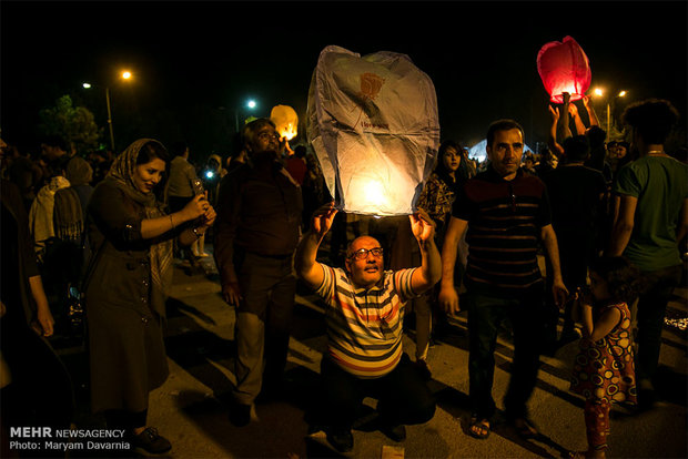 İran'da Suriyeli çocuklar için "Balon Festivali"