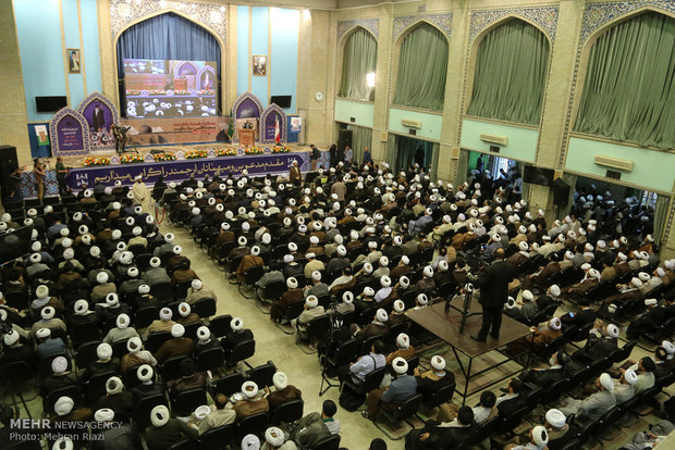 القمة الخامسة عشر ليوم المساجد بحضور اللواء "قاسم سليماني" 
