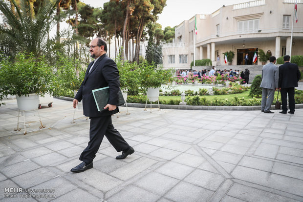 İran'ın yeni hükümetinin ilk toplantısından kareler