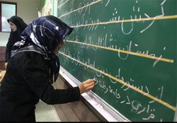 آموزش مهارت‌های زندگی اسلامی به سوادآموزان فارس