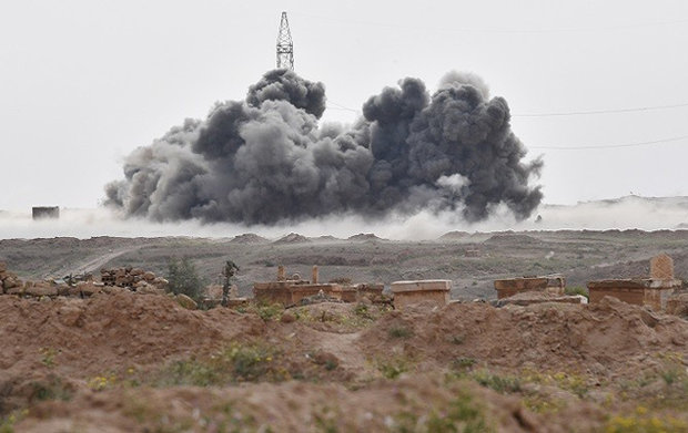 القوات الجوية الروسية تدمر قافلة لداعش وتقتل أكثر من 200 ارهابي