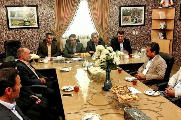 حسن همتی رئیس شورای اسلامی شهر گرمسار شد/ یاسر عربی شهردار شد